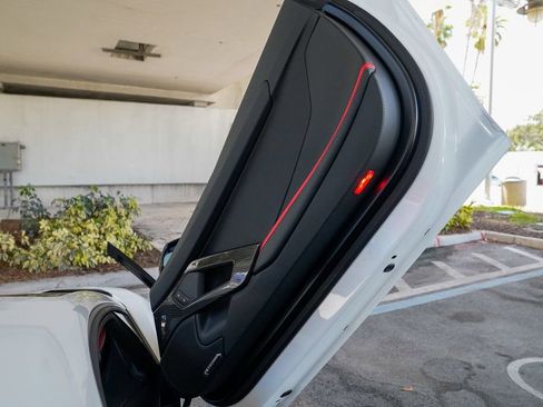 Used 2018 Lamborghini Aventador S image 75