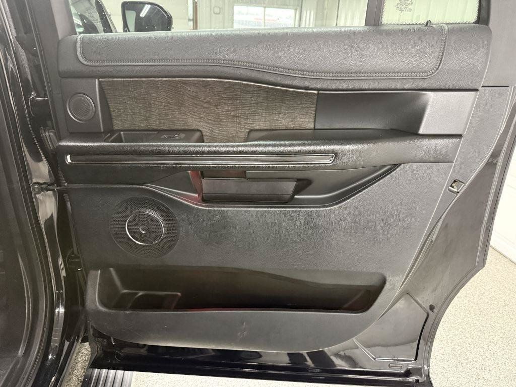 Used 2019 Ford Expedition Max Limited AWD/4WD image 35