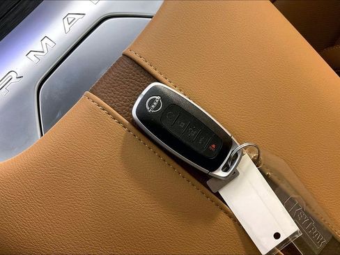 New 2026 Nissan Armada Platinum Reserve image 34