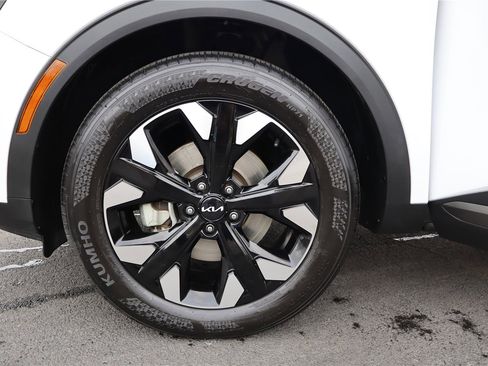 Certified 2023 Kia Sportage X-Line image 11