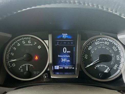 Used 2016 Toyota Tacoma SR5 w/ Towing Package image 18