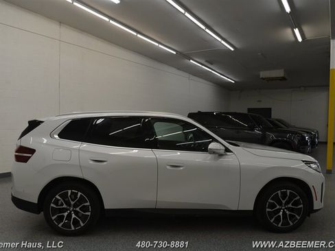 Used 2025 BMW X3 xDrive30i w/ Premium Package AWD/4WD image 8