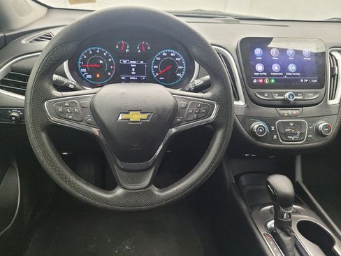 Used 2025 Chevrolet Malibu LS FWD image 22
