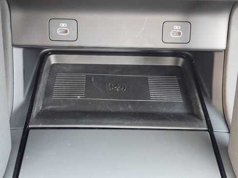 Used 2025 Land Rover Discovery Sport S image 18