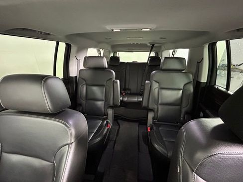 Used 2019 Chevrolet Suburban Premier AWD/4WD image 20