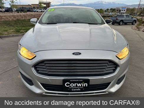 Used 2013 Ford Fusion SE FWD image 2