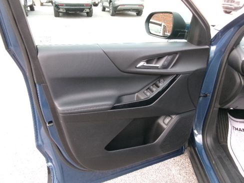 Used 2025 Chevrolet Equinox LT w/ Convenience Package II image 19