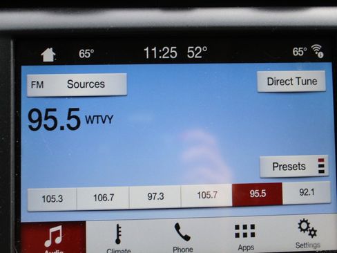 Used 2018 Ford Fusion SE w/ Equipment Group 201A image 7