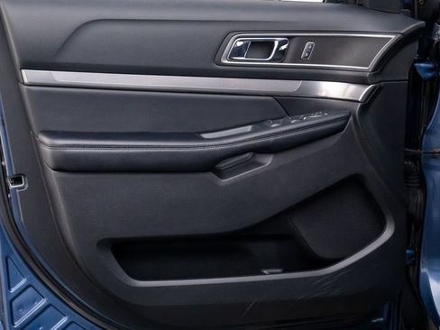 Used 2018 Ford Explorer XLT w/ Equipment Group 201A image 15