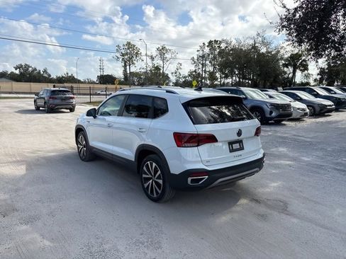 Used 2022 Volkswagen Taos SE image 3