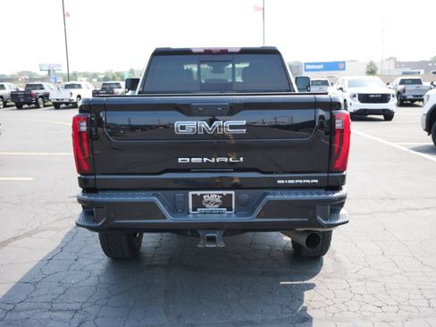 Used 2024 GMC Sierra 2500 Denali Ultimate w/ Snow Plow Prep/Camper Package AWD/4WD image 6
