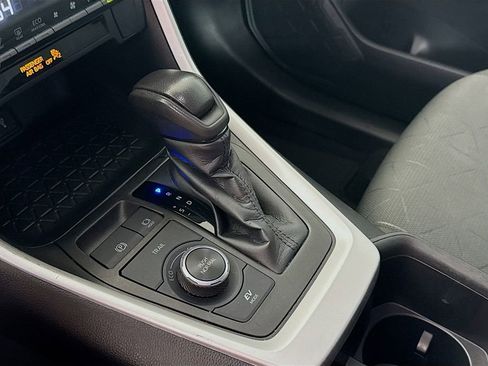 Certified 2022 Toyota RAV4 XLE image 15