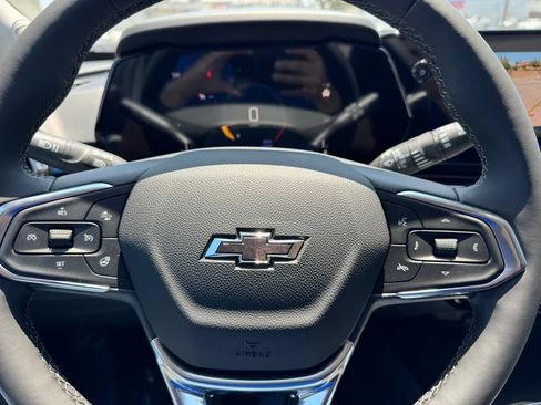 New 2026 Chevrolet Trax LT w/ Midnight Edition FWD image 21