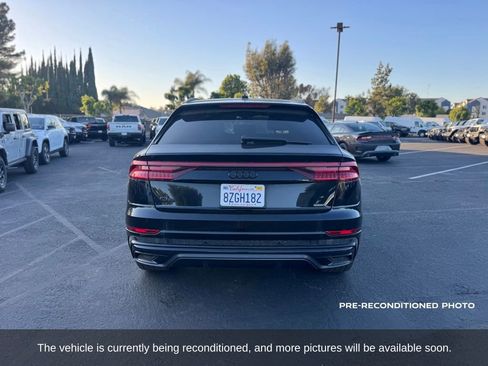 Used 2022 Audi Q8 Premium Plus w/ Premium Plus Package AWD/4WD image 3