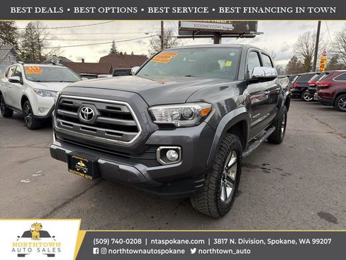 Used 2016 Toyota Tacoma Limited image 1