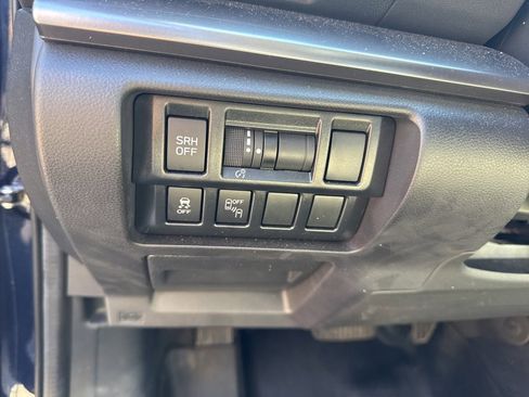 Used 2021 Subaru Impreza 2.0i Limited image 6