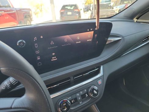 Used 2024 Buick Envista Preferred image 20