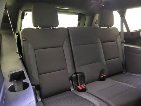 New 2026 Chevrolet Suburban LS RWD image 36