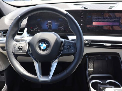 Used 2026 BMW X2 xDrive28i AWD/4WD image 10