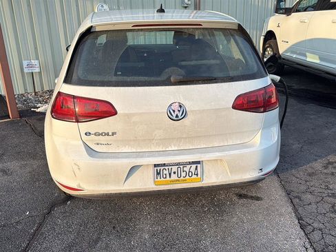 Used 2016 Volkswagen e-Golf SE image 9