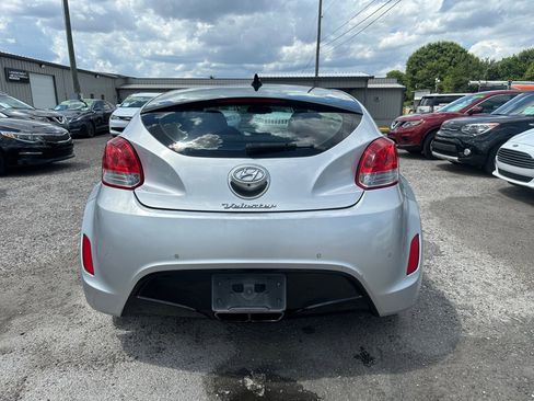 Used 2016 Hyundai Veloster w/ Option Group 03 FWD image 5