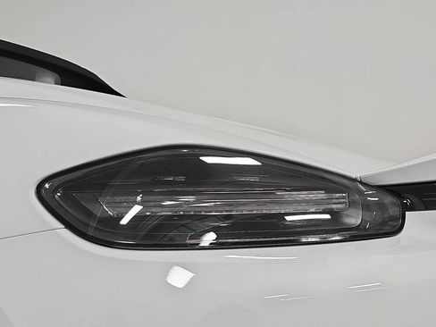 Certified 2022 Porsche 718 Boxster Spyder RWD image 28