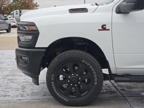 New 2026 RAM 2500 Tradesman AWD/4WD image 5