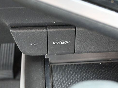 Used 2021 Toyota Camry SE FWD image 23