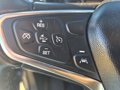 Used 2021 Chevrolet Equinox LT image 9