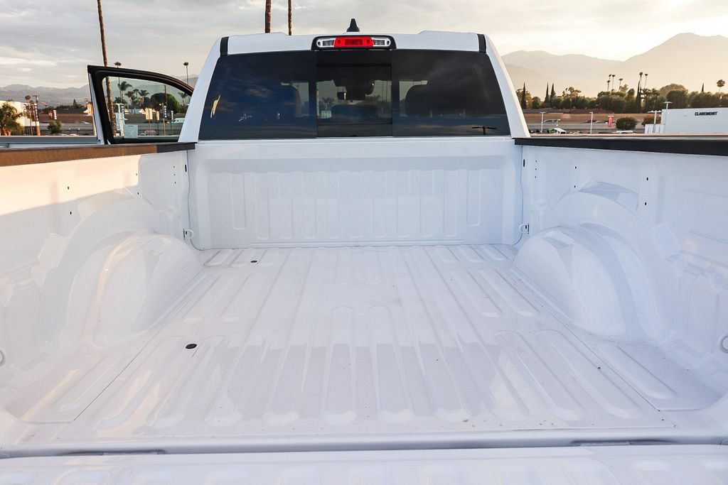 New 2026 RAM 1500 Express AWD/4WD image 30