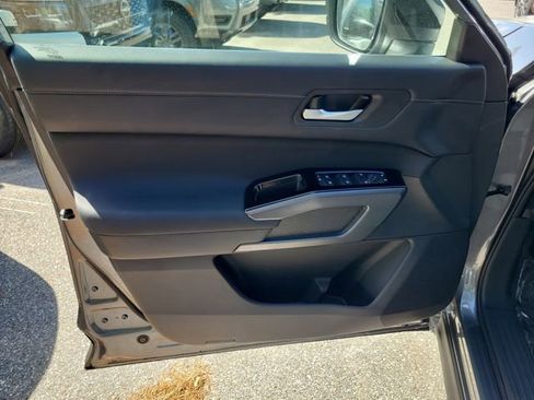 New 2026 Nissan Pathfinder SL w/ SL Premium Package image 5