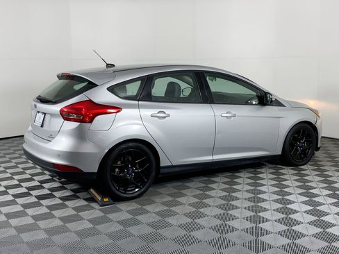 Used 2016 Ford Focus SE w/ Equipment Group 201A image 8
