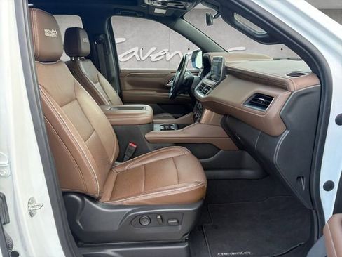 Used 2021 Chevrolet Tahoe High Country w/ Premium Package image 24