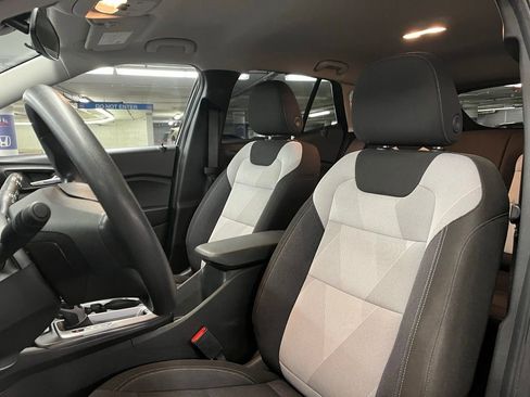 Used 2024 Chevrolet Trax LS w/ LS Convenience Package FWD image 16