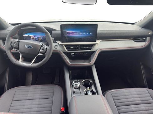 New 2026 Ford Explorer ST-Line w/ ST-Line Street Pack image 12