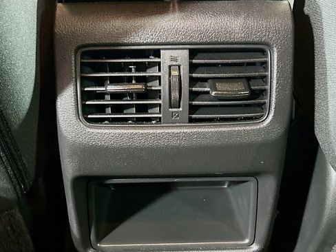 Used 2024 Nissan Rogue S FWD image 21