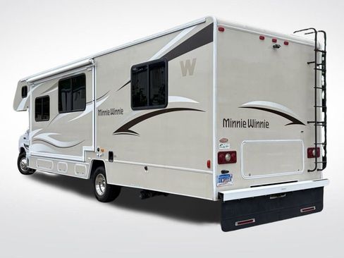 Used 2014 Ford E-450 and Econoline 450 Super Duty w/ Motorhome Prep Package RWD image 4