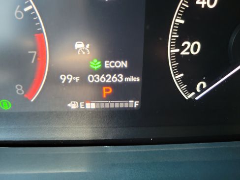 Used 2024 Honda Pilot EX-L image 30