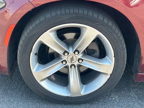 Used 2017 Dodge Charger SE RWD image 12