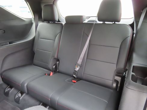 Certified 2024 Chevrolet Traverse RS image 33