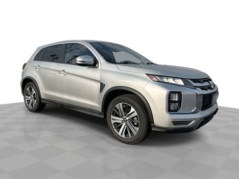 Used 2021 Mitsubishi Outlander Sport SE image 1