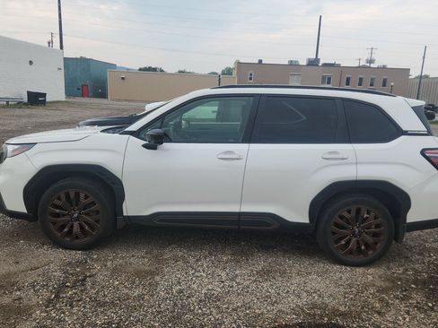 Used 2025 Subaru Forester Sport AWD/4WD image 6