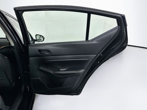 Used 2025 Nissan Altima 2.5 SV FWD image 28