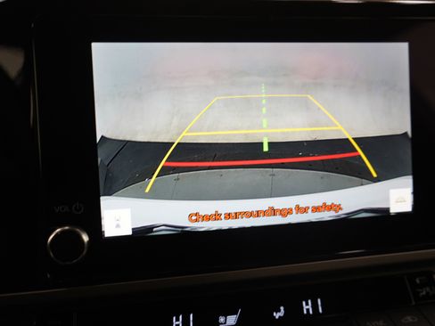 Used 2025 Toyota Camry SE image 27