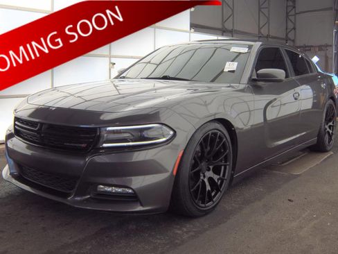 Used 2018 Dodge Charger R/T image 1