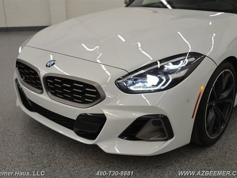 Used 2024 BMW Z4 M40i w/ Premium Package image 41