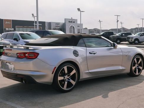 Used 2019 Chevrolet Camaro LT image 7