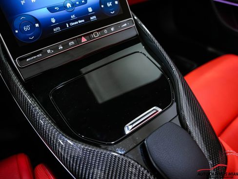 Used 2022 Mercedes-Benz SL 55 AMG 4MATIC w/ Driver Assistance Package image 72