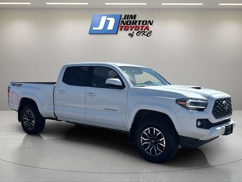 Used 2023 Toyota Tacoma TRD Sport w/ Advanced Technology Package AWD/4WD image 3