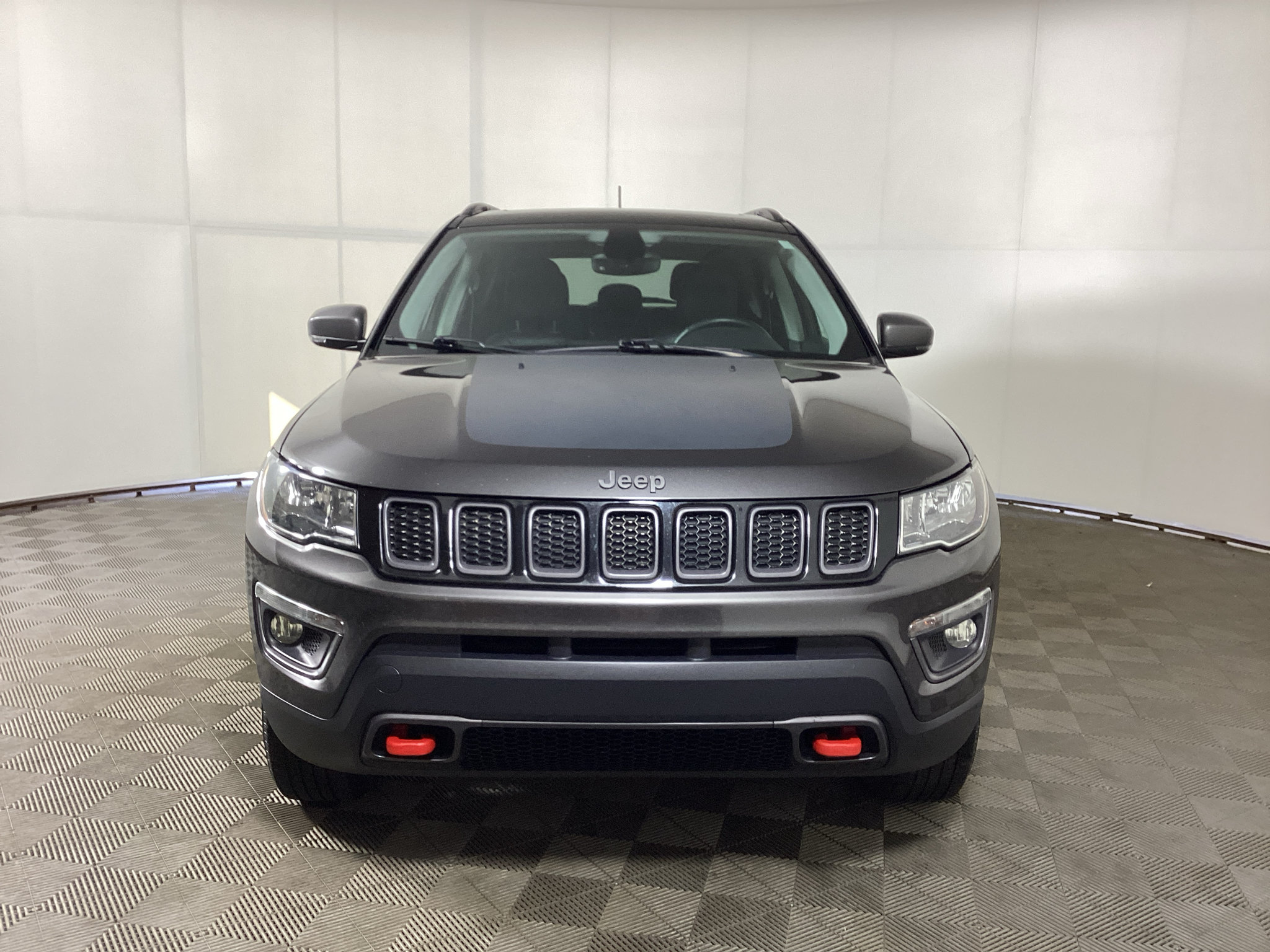 Used 2018 Jeep Compass Trailhawk w/ Leather Interior Group AWD/4WD image 6